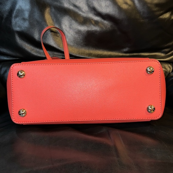 🔥🔥🔥NEW Michael Kors Jet Set Leather Zip Top Tote Shoulder Bag Side Pockets - Picture 5 of 8